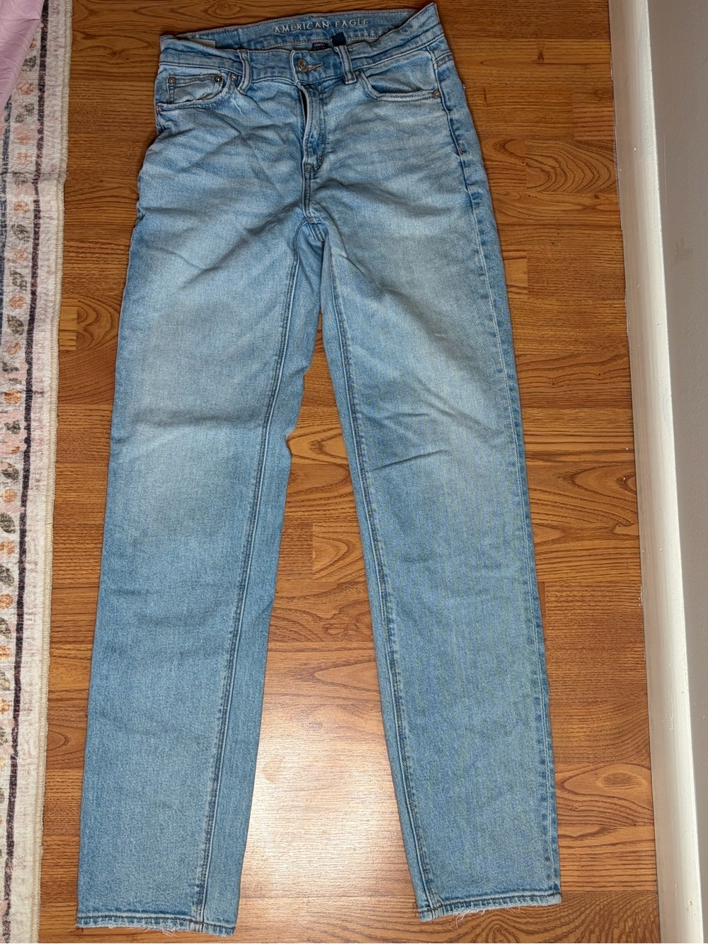 American Eagle Outfitters Light Wash High-Rise Women's Jeans